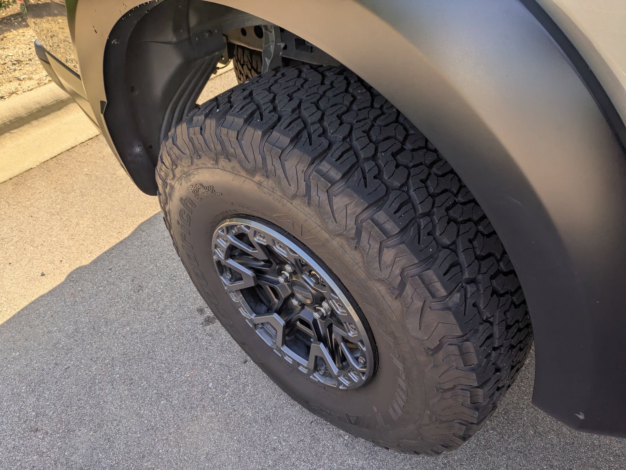Certified 2024 Ford F150 Raptor w/ Equipment Group 803A Raptor R AWD/4WD image 42