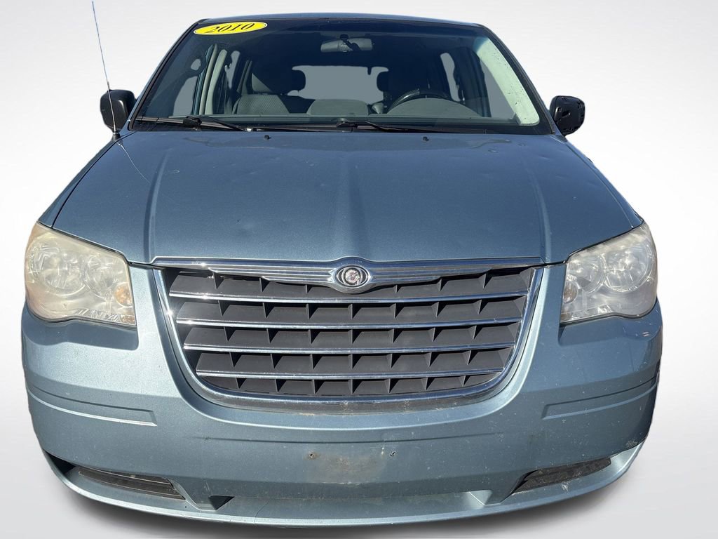 Used 2010 Chrysler Town & Country LX image 6