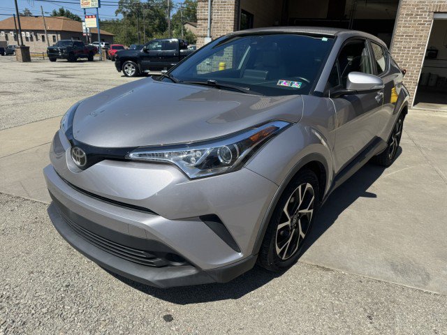 Used 2019 Toyota C-HR XLE FWD image 7