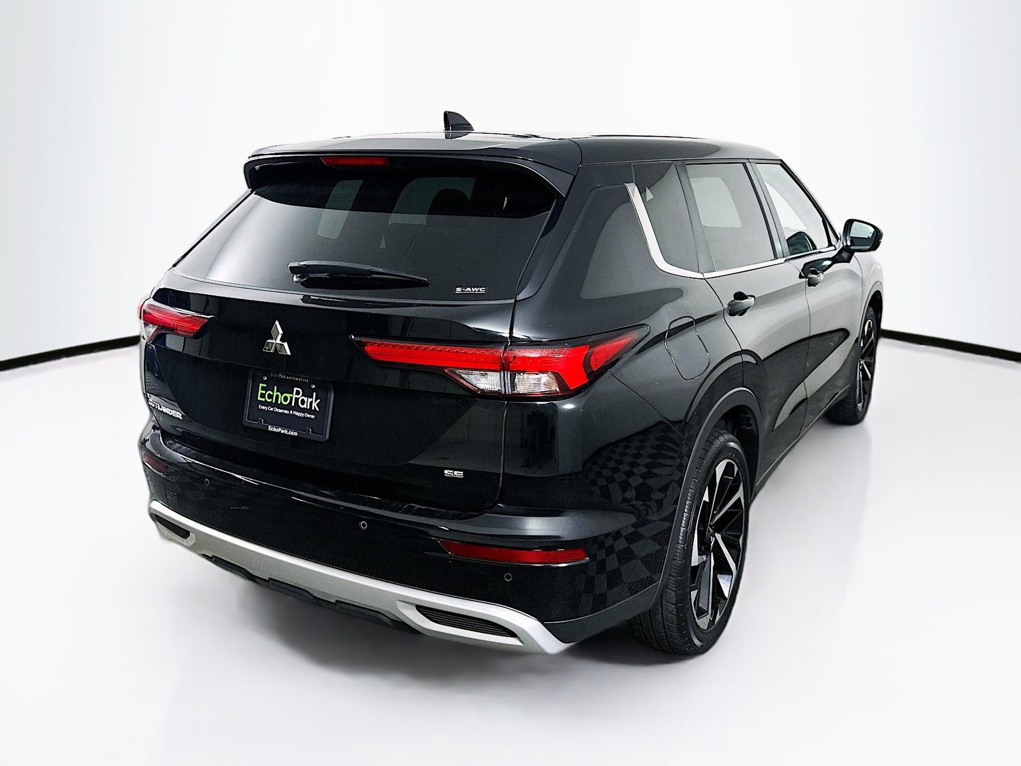 Used 2024 Mitsubishi Outlander SE AWD/4WD image 9