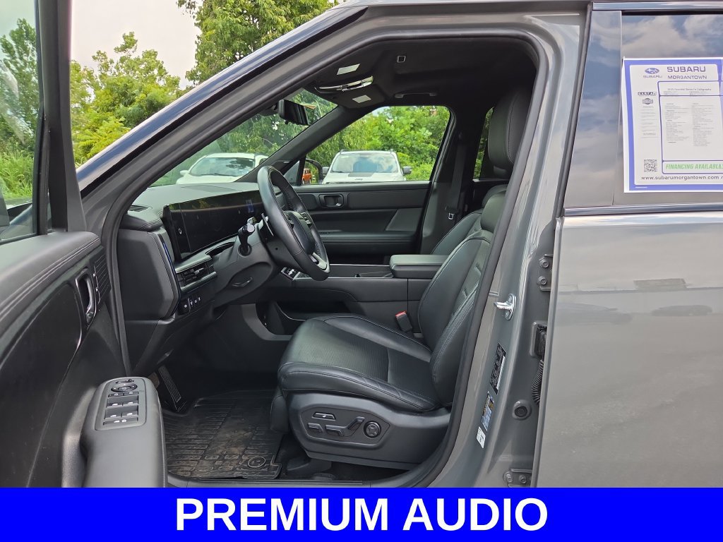Used 2025 Hyundai Santa Fe Calligraphy AWD/4WD image 16