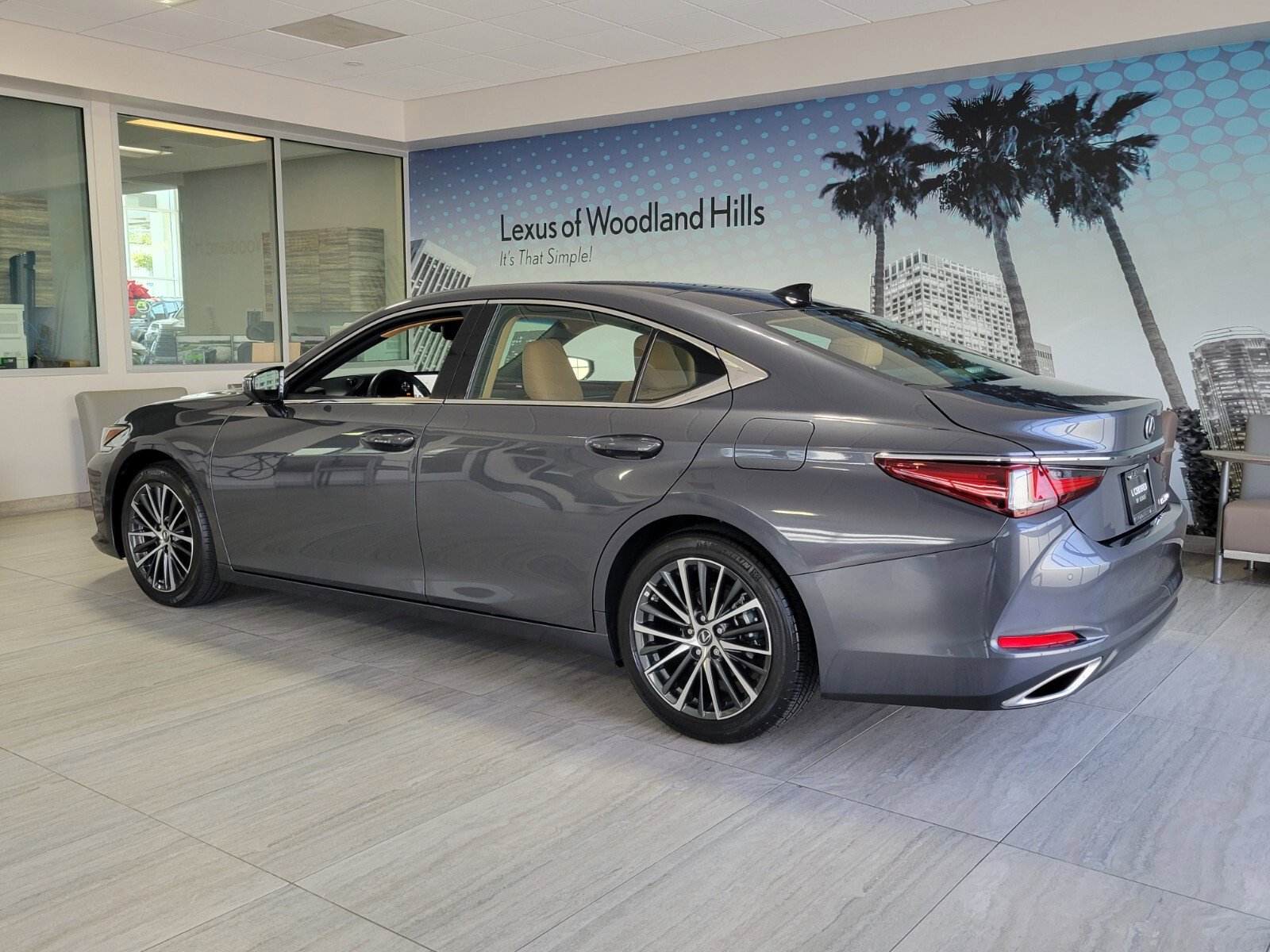 Used 2025 Lexus ES 350 w/ Premium Package image 4