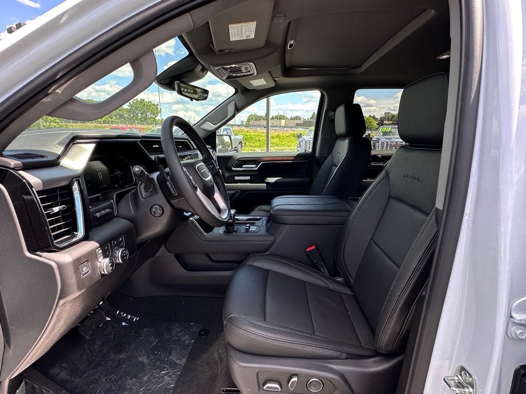 New 2026 GMC Sierra 1500 Denali w/ Denali Reserve Package AWD/4WD image 16
