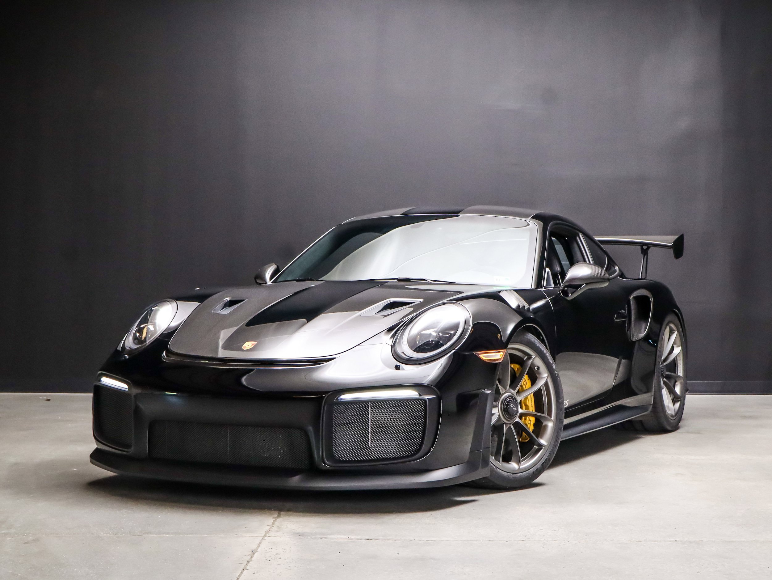 Certified 2018 Porsche 911 GT2 RS RWD image 1