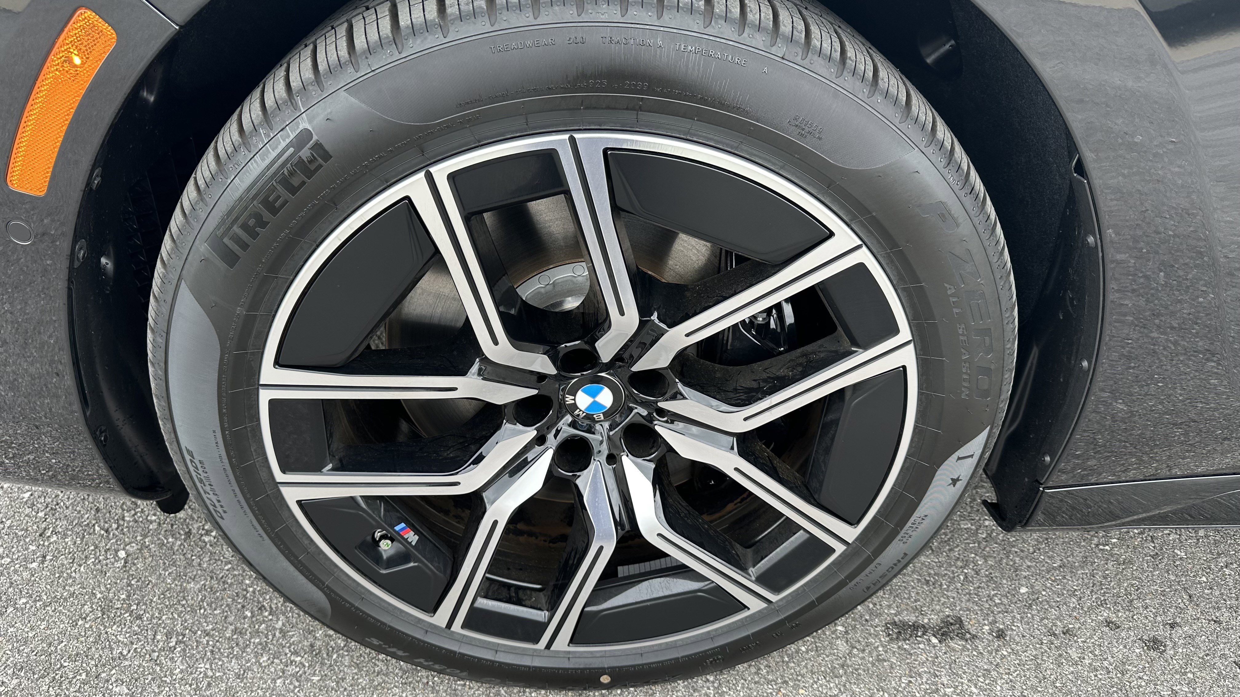 New 2025 BMW 760i xDrive w/ Executive Package image 12