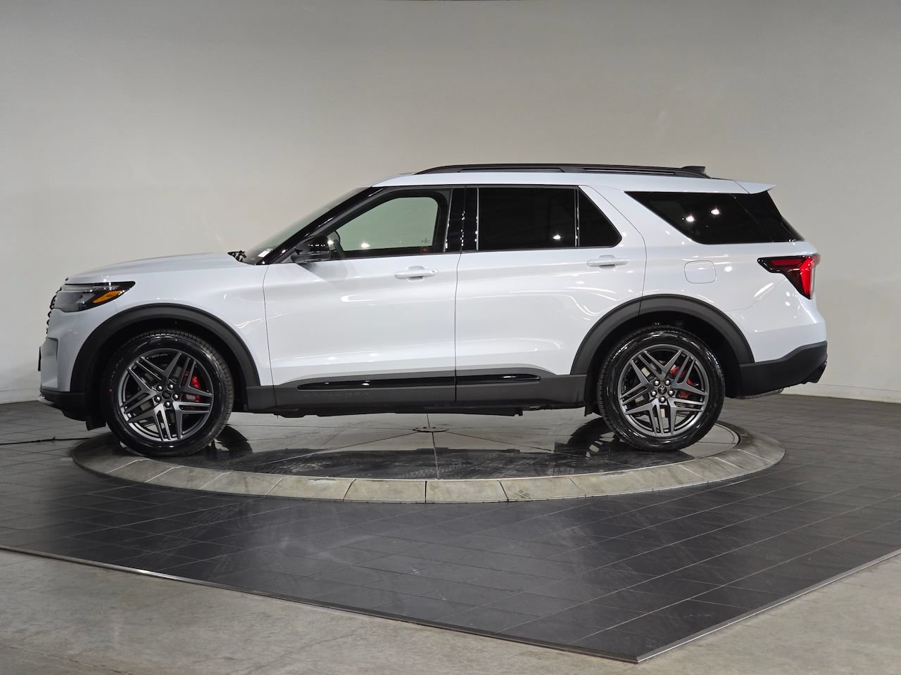 New 2026 Ford Explorer ST w/ Sun And Sound Package AWD/4WD image 7