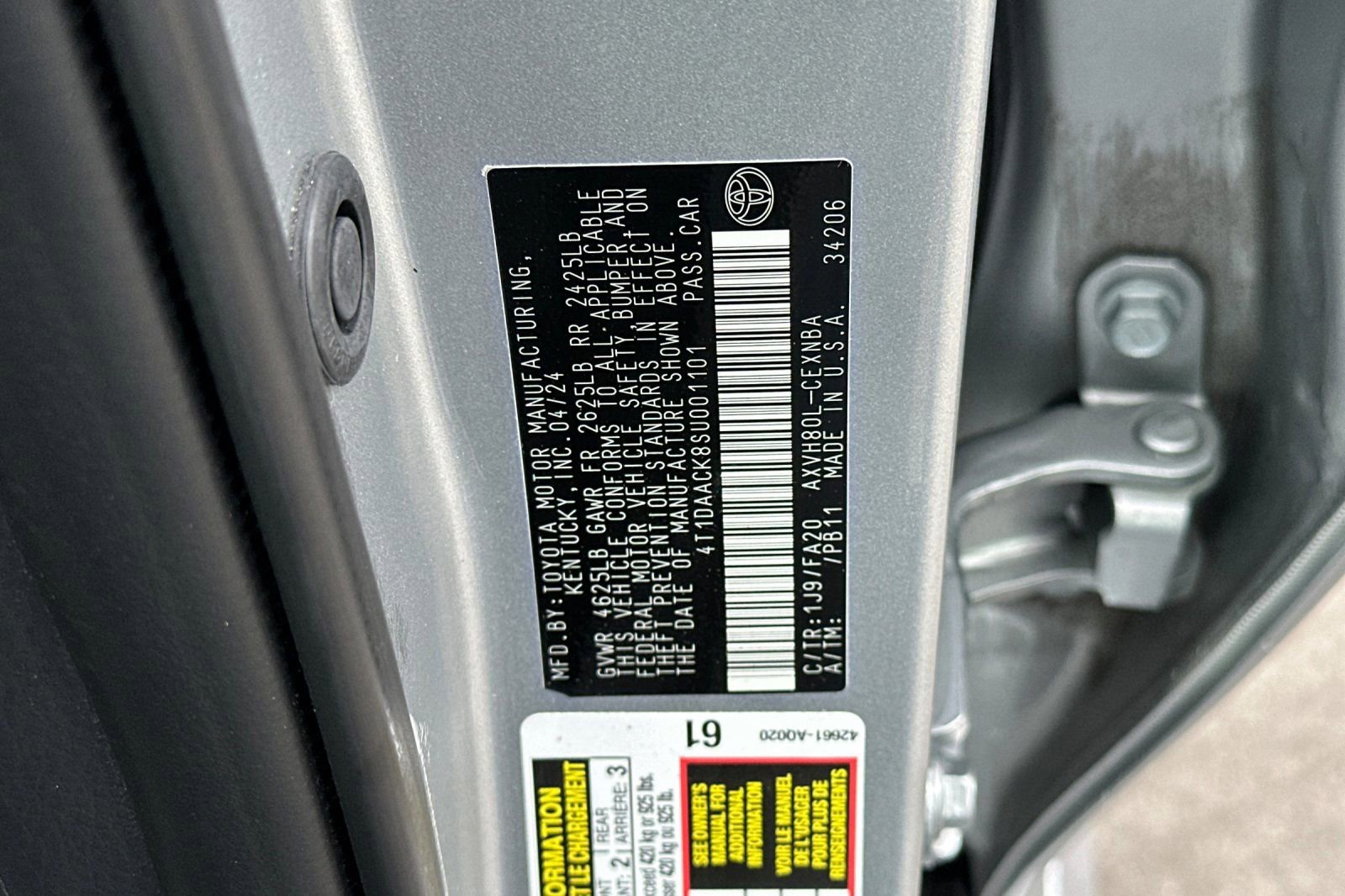 Used 2025 Toyota Camry LE image 27