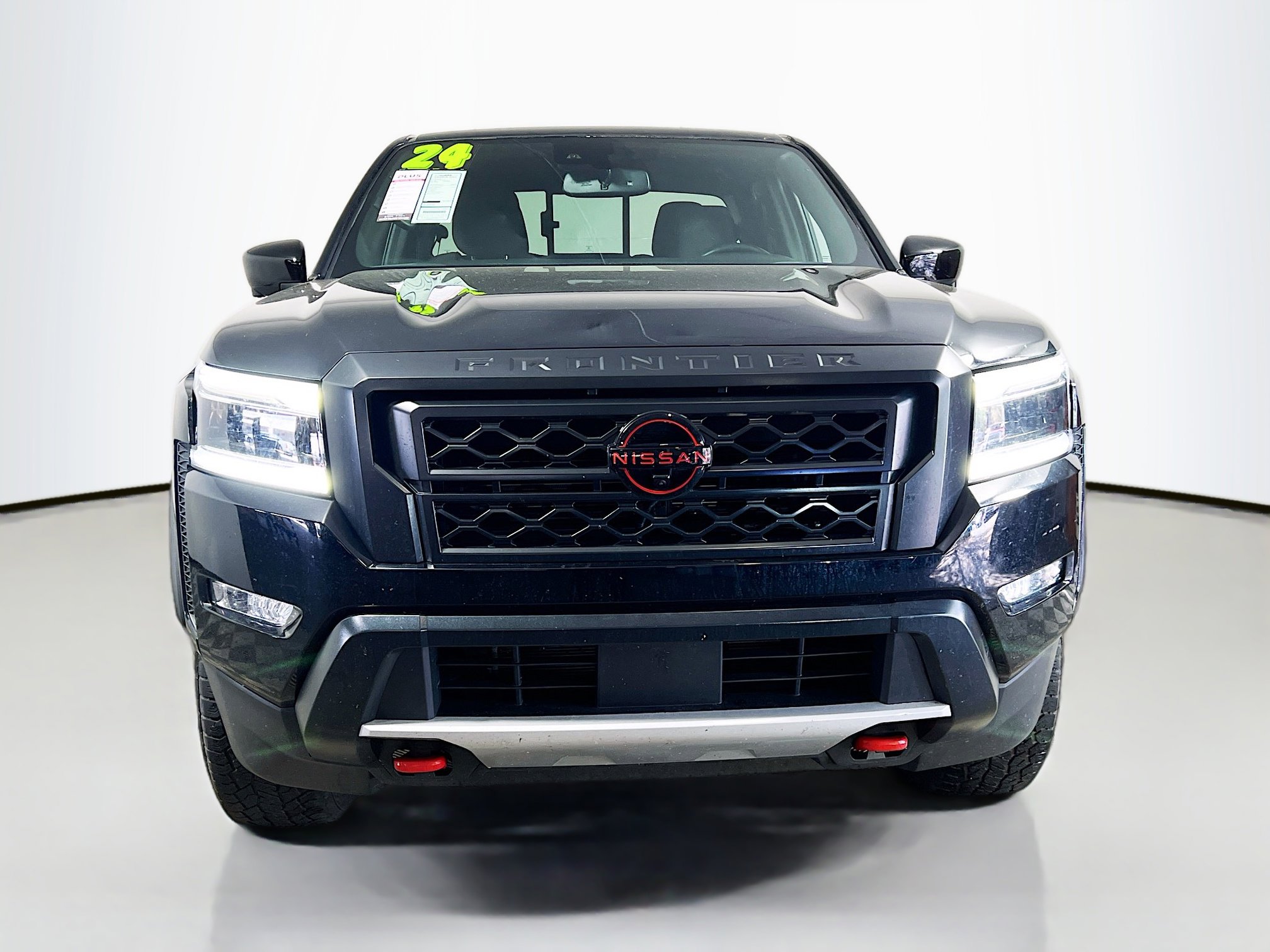 Used 2024 Nissan Frontier Pro-X w/ Pro Convenience Package image 11