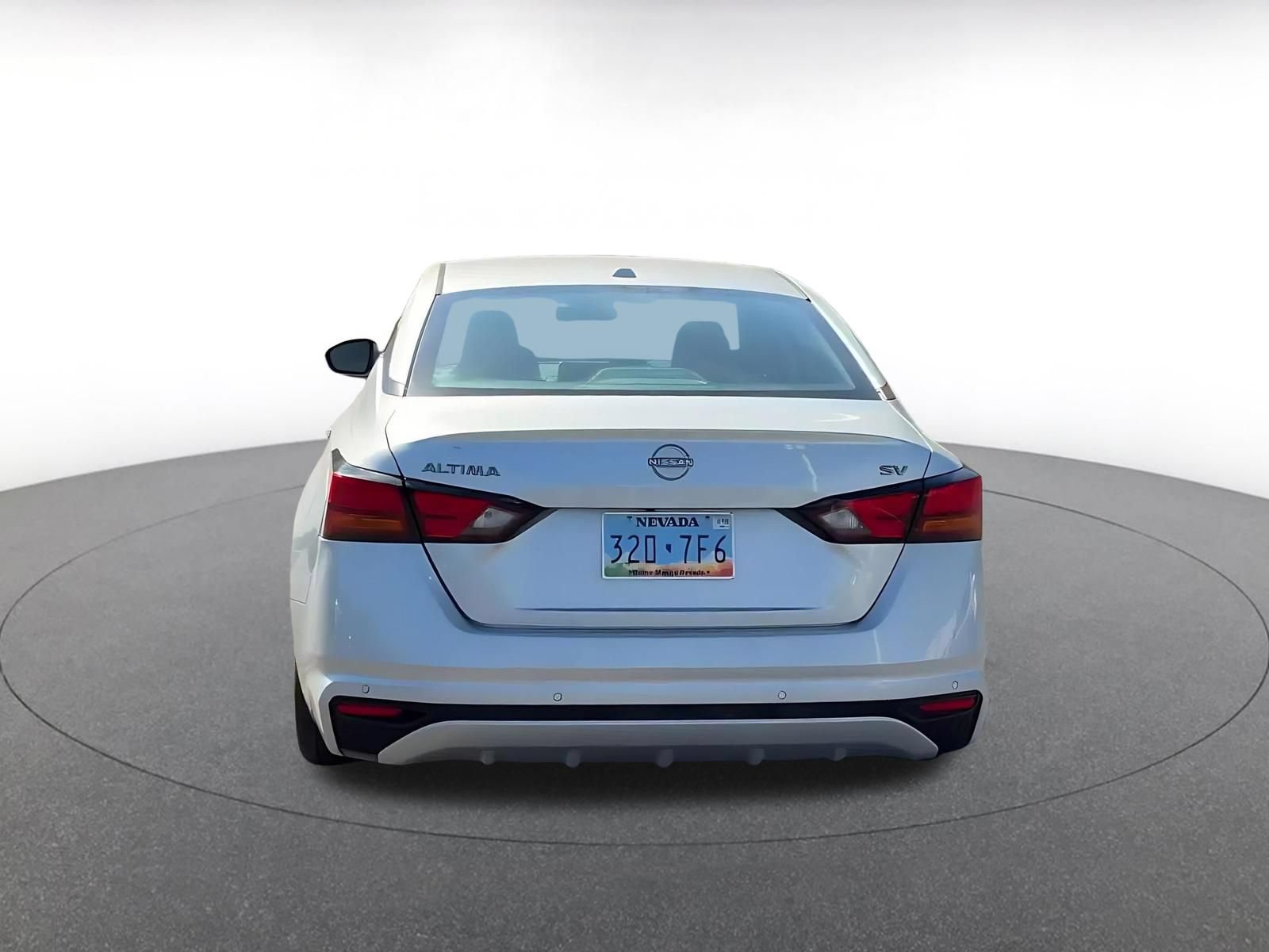 Used 2024 Nissan Altima 2.5 SV FWD image 12