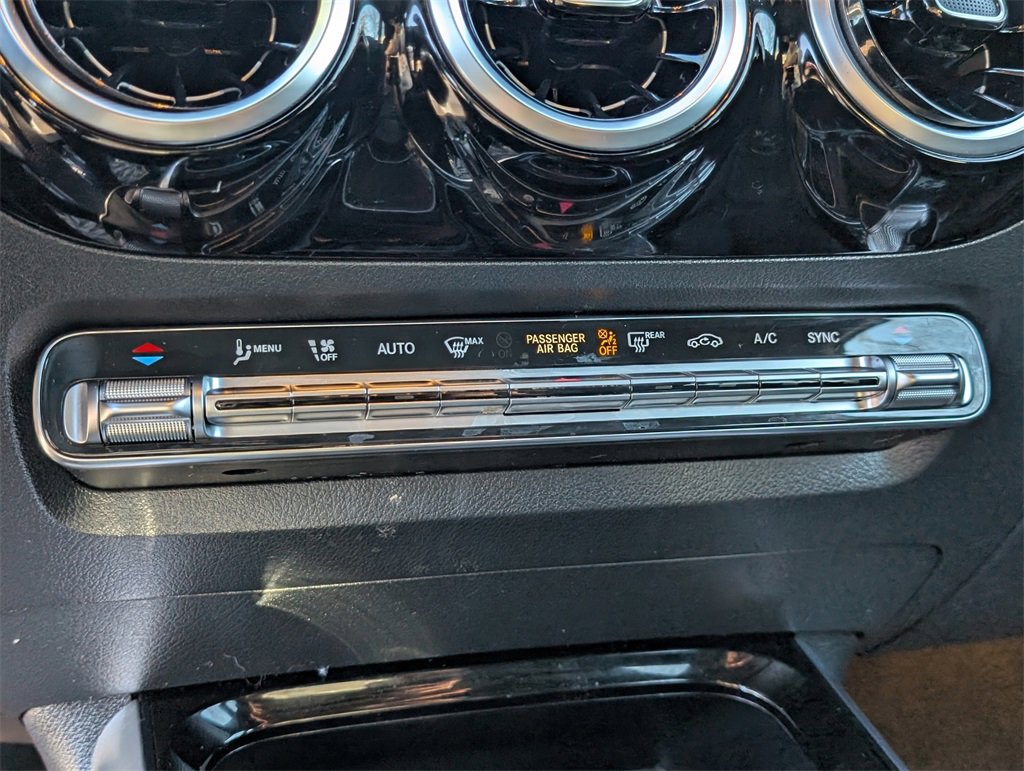 Used 2022 Mercedes-Benz GLA 250 4MATIC image 32