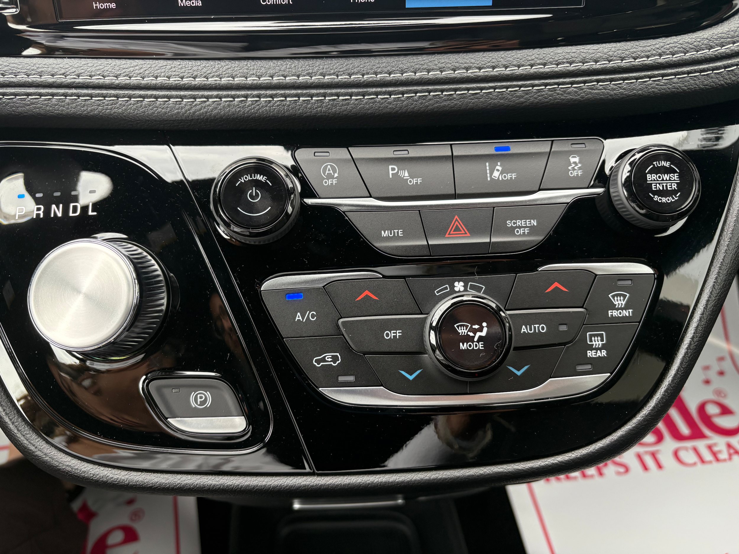 New 2027 Chrysler Pacifica Select AWD/4WD image 26