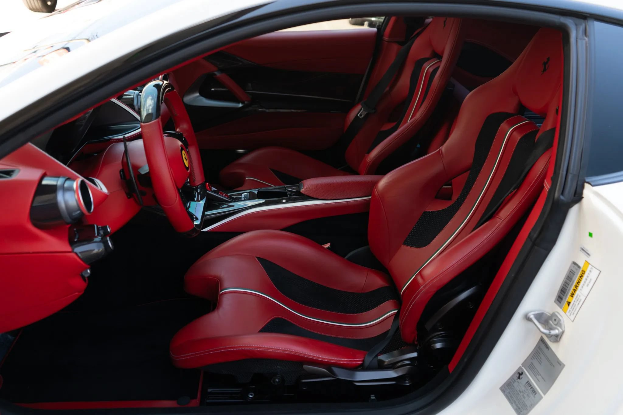 Used 2020 Ferrari 812 Superfast RWD image 13