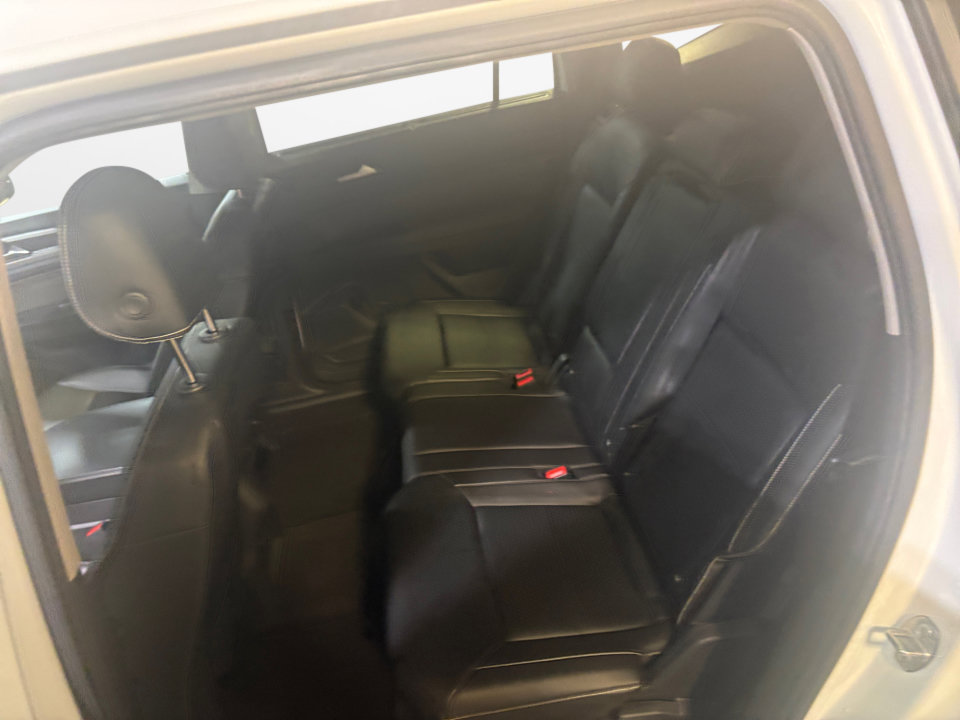 Certified 2023 Volkswagen Atlas SE w/ Black Wheel Package FWD image 13