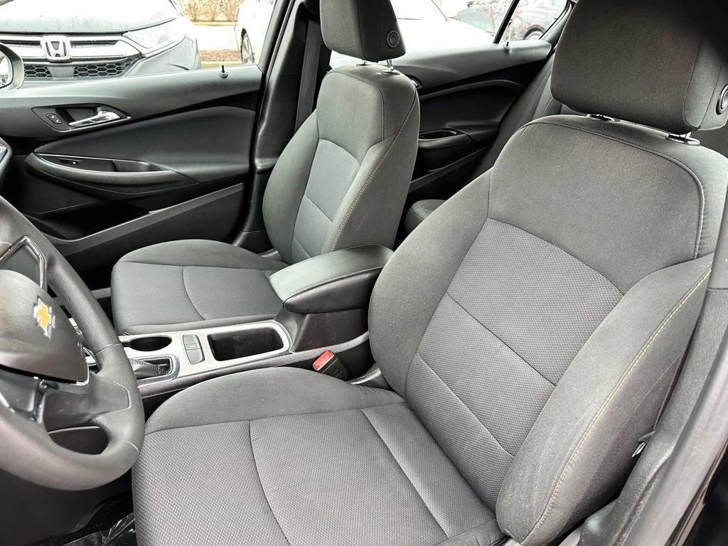 Used 2017 Chevrolet Cruze LS image 14