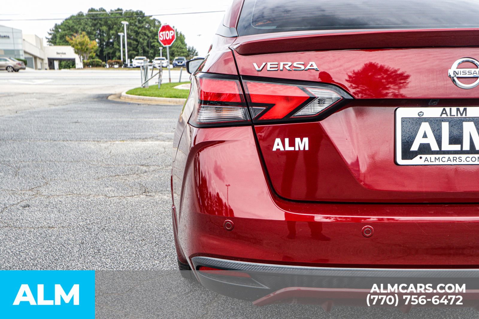 Used 2020 Nissan Versa SR w/ Convenience Package image 17