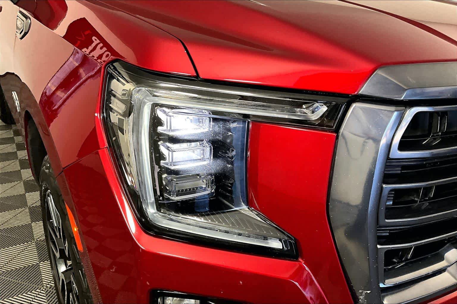 Used 2023 GMC Yukon AT4 AWD/4WD image 27