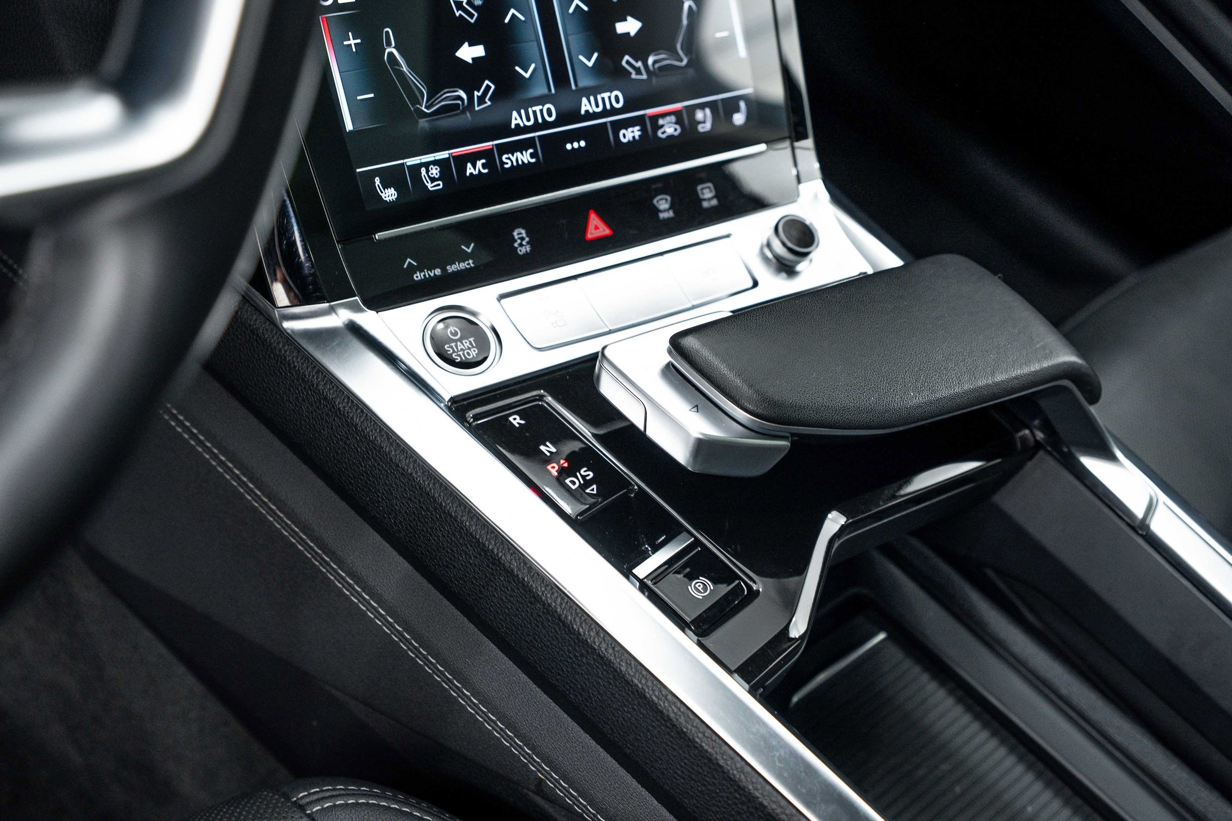 Certified 2024 Audi Q8 e-tron Premium Plus AWD/4WD image 10