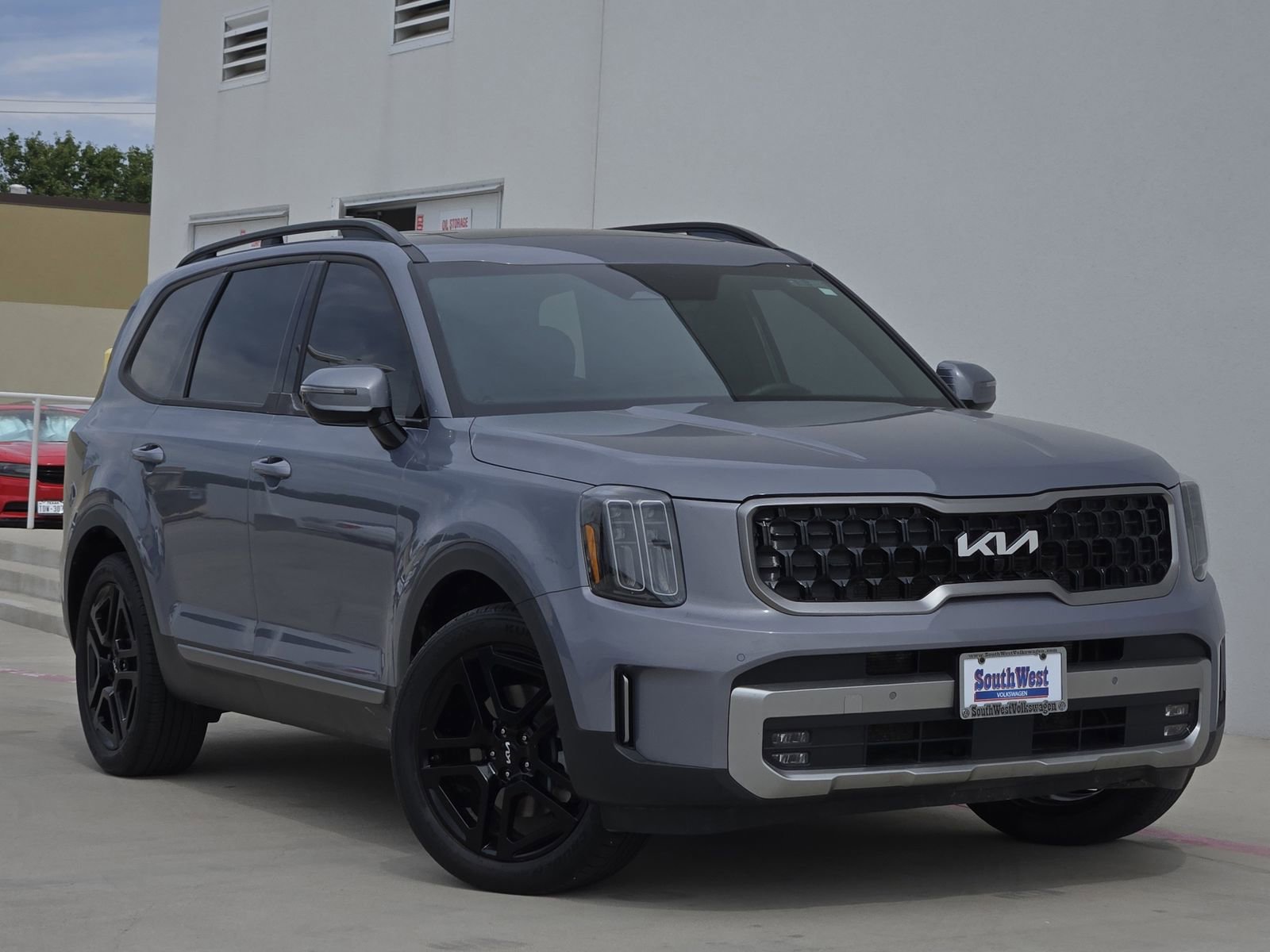 Used 2023 Kia Telluride SX X-Line image 2