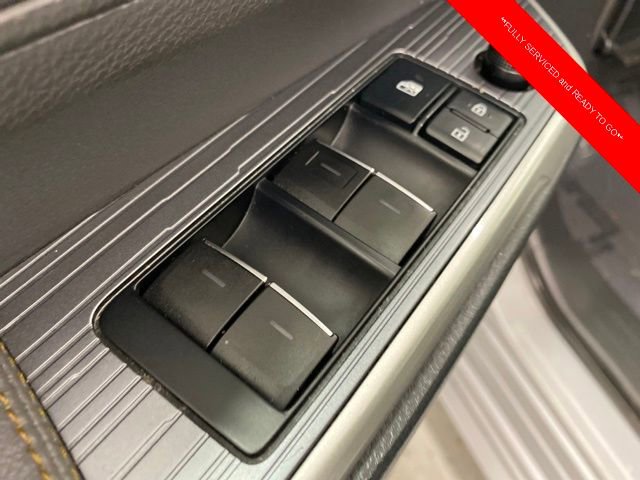 Used 2022 Toyota Sienna XLE Woodland Edition image 14