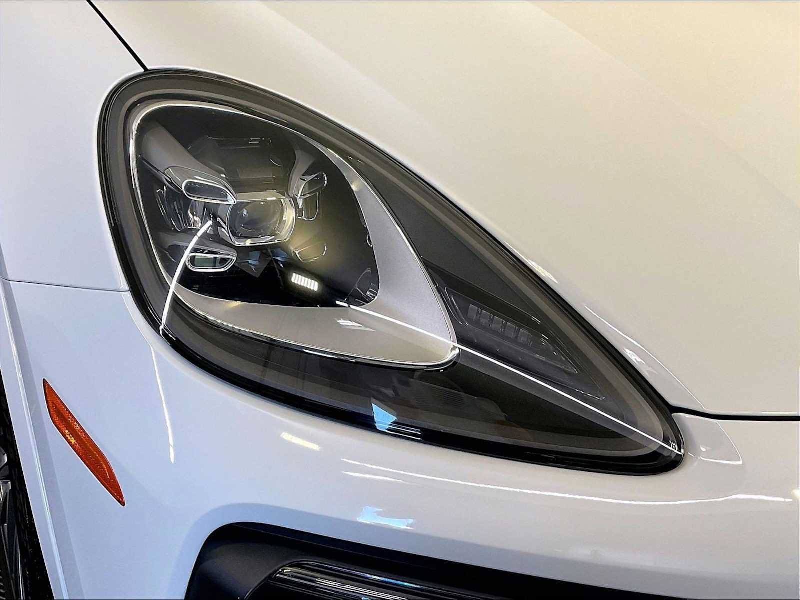 Certified 2023 Porsche Cayenne Coupe AWD/4WD image 12