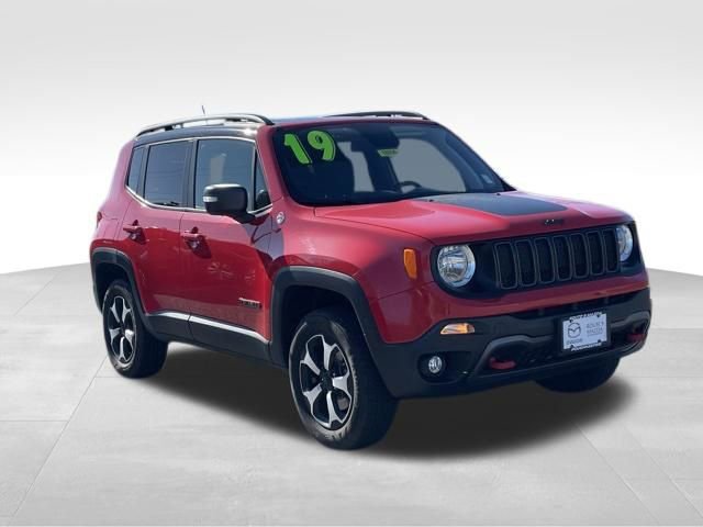 Used 2019 Jeep Renegade Trailhawk w/ Cold Weather Group II image 3