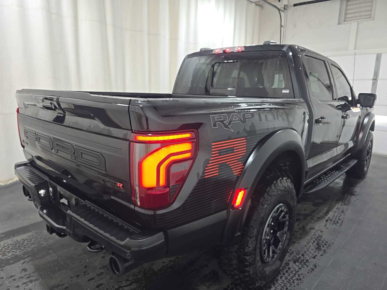 Used 2025 Ford F150 Raptor w/ Equipment Group 803A Raptor R AWD/4WD image 5