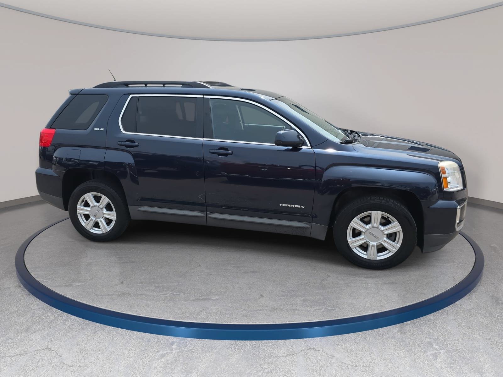 Used 2016 GMC Terrain SLE w/ Convenience Package FWD image 4