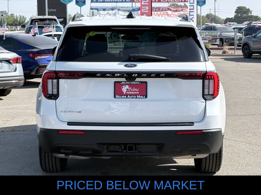 Used 2025 Ford Explorer Active RWD image 6