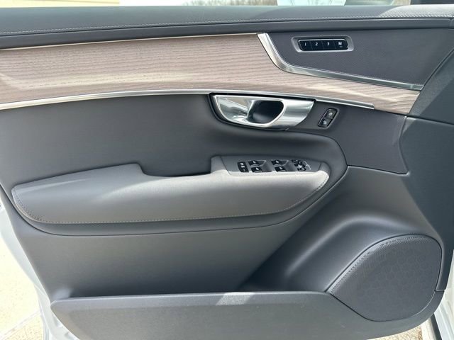 New 2026 Volvo XC90 B5 Core w/ Protection Package AWD/4WD image 14