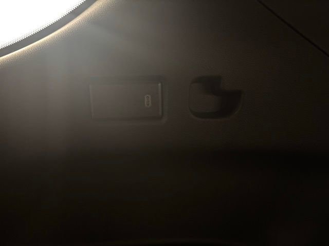 Used 2024 Chevrolet Suburban Premier image 14