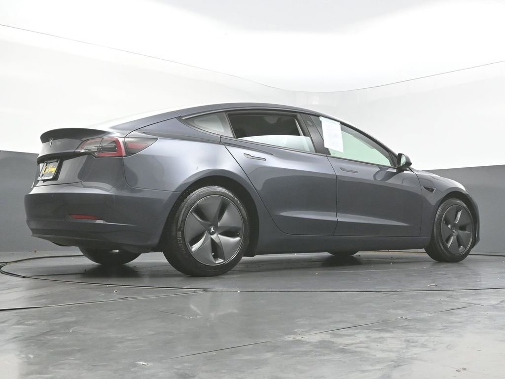 Used 2021 Tesla Model 3 Standard Range Plus image 6