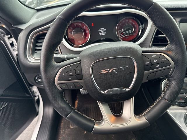 Used 2016 Dodge Challenger SRT Hellcat RWD image 8