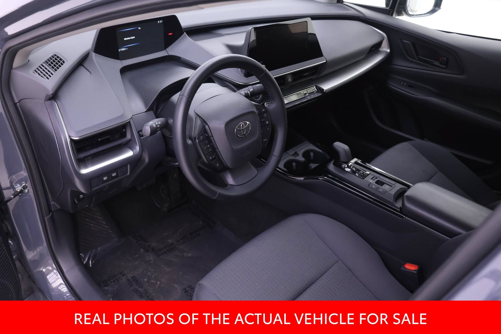 Certified 2025 Toyota Prius LE FWD image 3