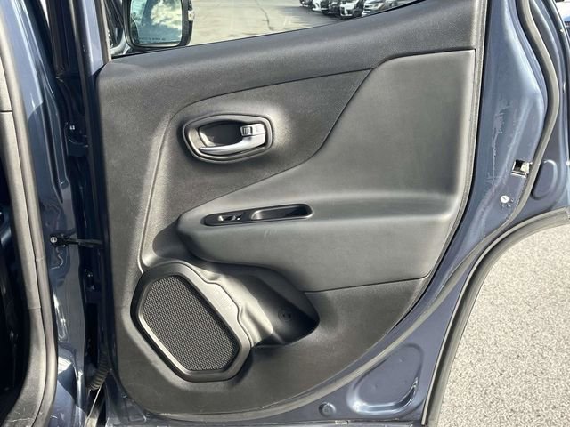Used 2022 Jeep Renegade Limited image 21