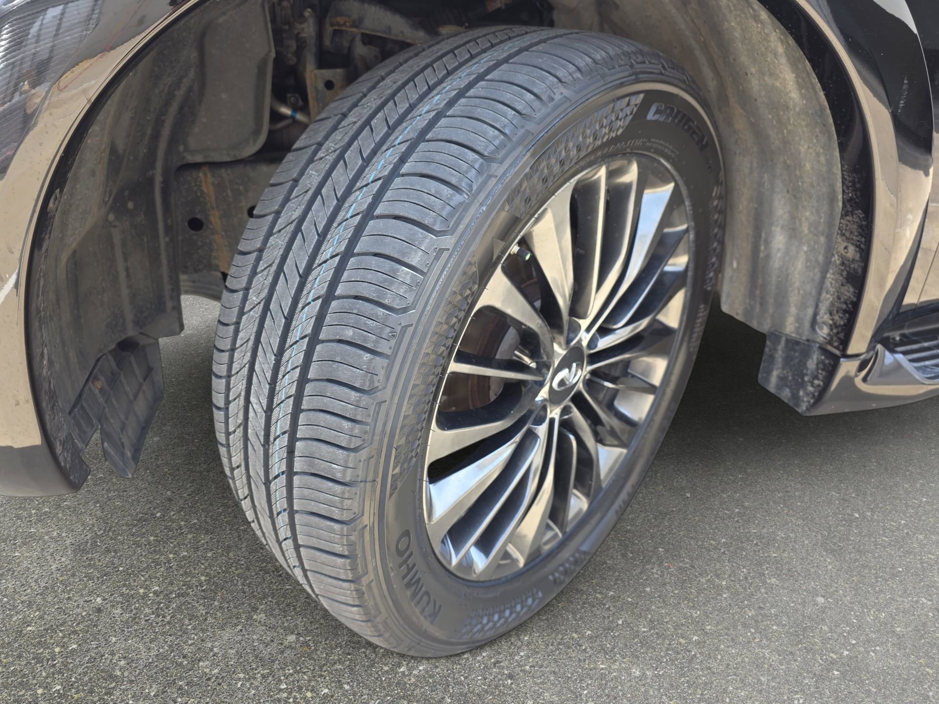 Used 2021 INFINITI QX80 Premium Select w/ All-Season Package image 31