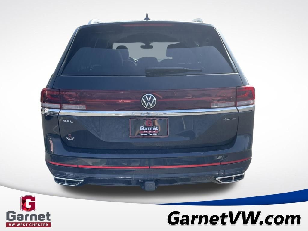 Used 2025 Volkswagen Atlas SEL Premium R-Line image 4