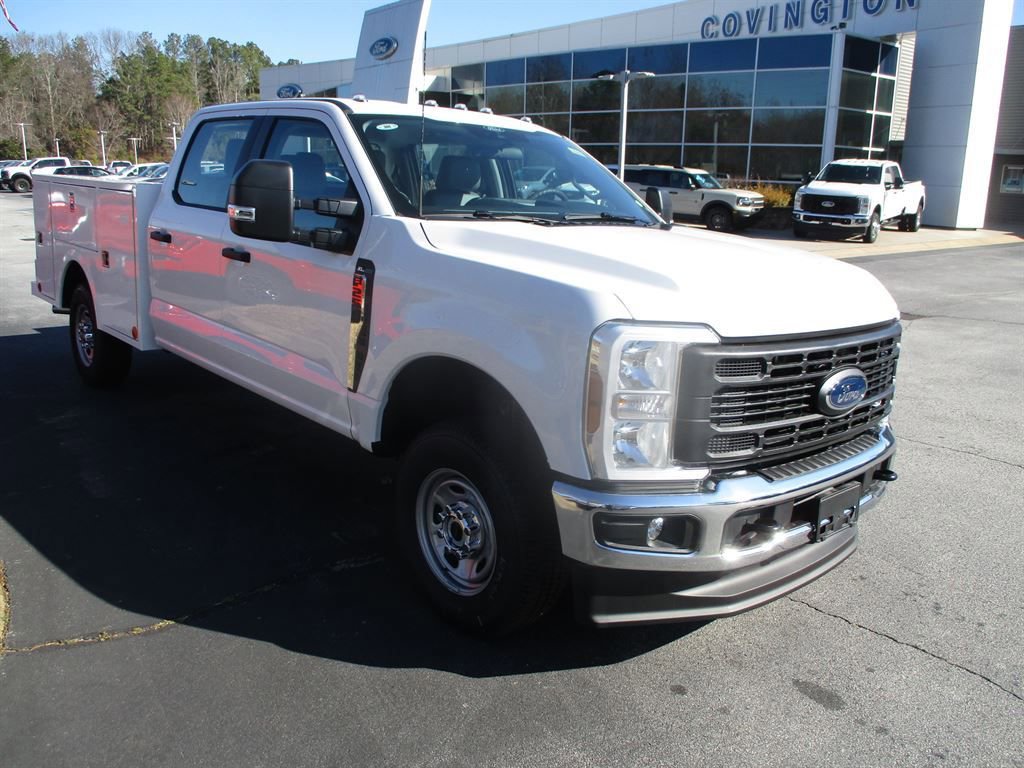 New 2026 Ford F250 XL w/ XL Chrome Package image 2