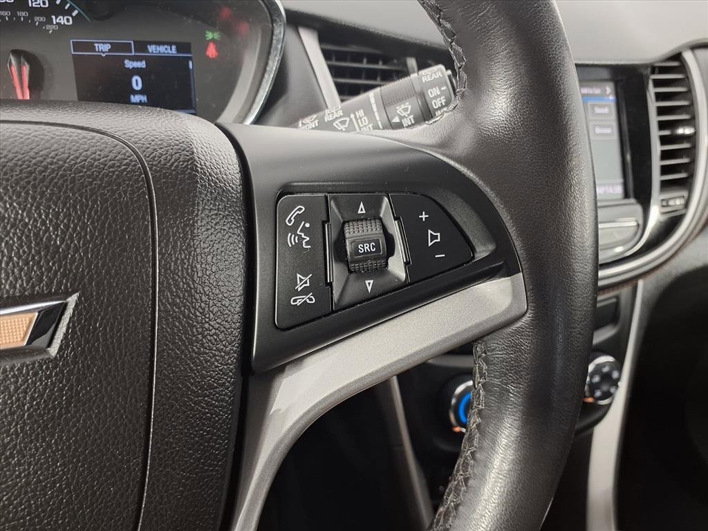 Used 2020 Chevrolet Trax LT w/ LT Convenience Package image 10