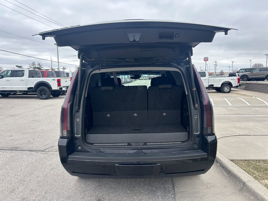 Used 2015 Cadillac Escalade Premium image 15