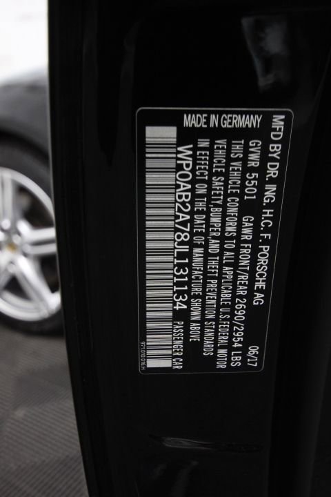 Used 2018 Porsche Panamera 4S image 35