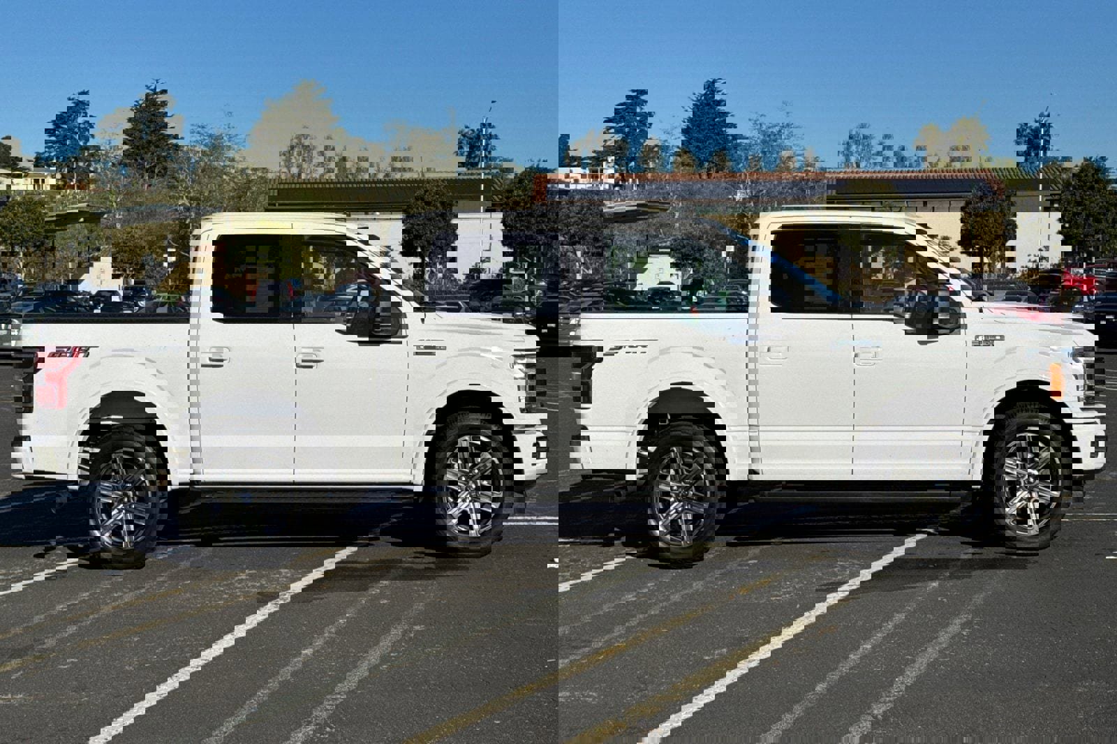 Used 2020 Ford F150 XLT w/ Equipment Group 302A Luxury image 3