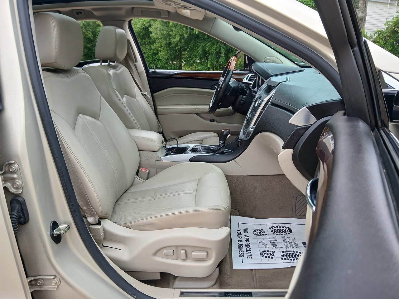 Used 2010 Cadillac SRX Luxury FWD image 9