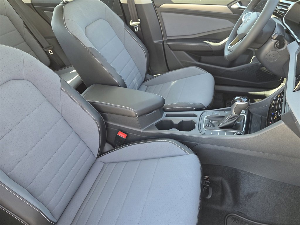 New 2026 Volkswagen Jetta SE image 10
