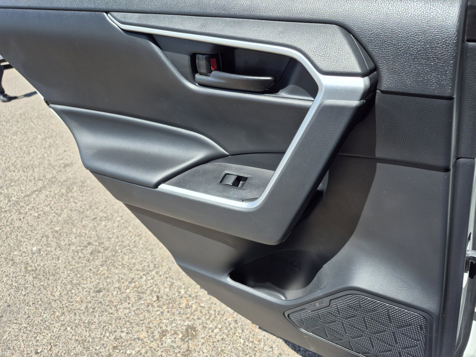 Certified 2023 Toyota RAV4 LE AWD/4WD image 19