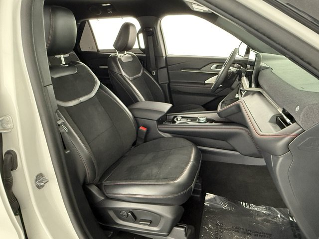 Used 2025 Ford Explorer ST RWD image 18
