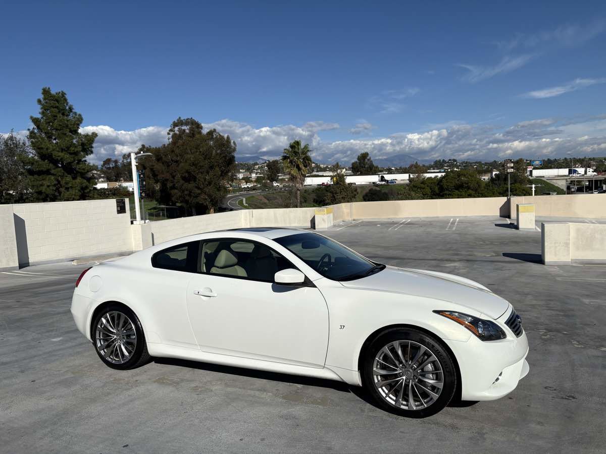 Used 2014 INFINITI Q60 Journey w/ Premium Package image 35