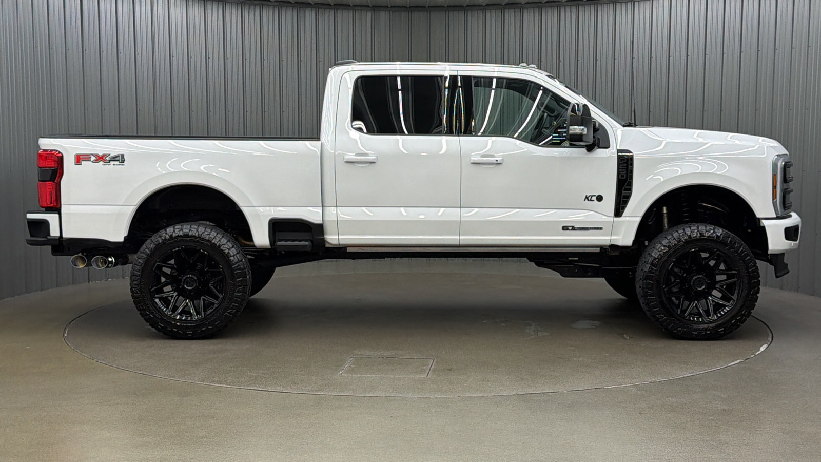 Used 2026 Ford F250 Platinum AWD/4WD image 6