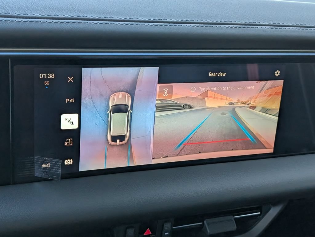 New 2025 Porsche Macan 4S Electric AWD/4WD image 15