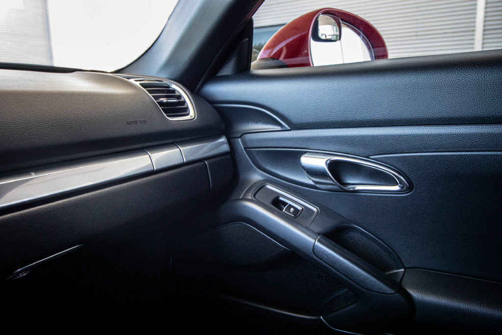 Used 2014 Porsche Boxster RWD image 27