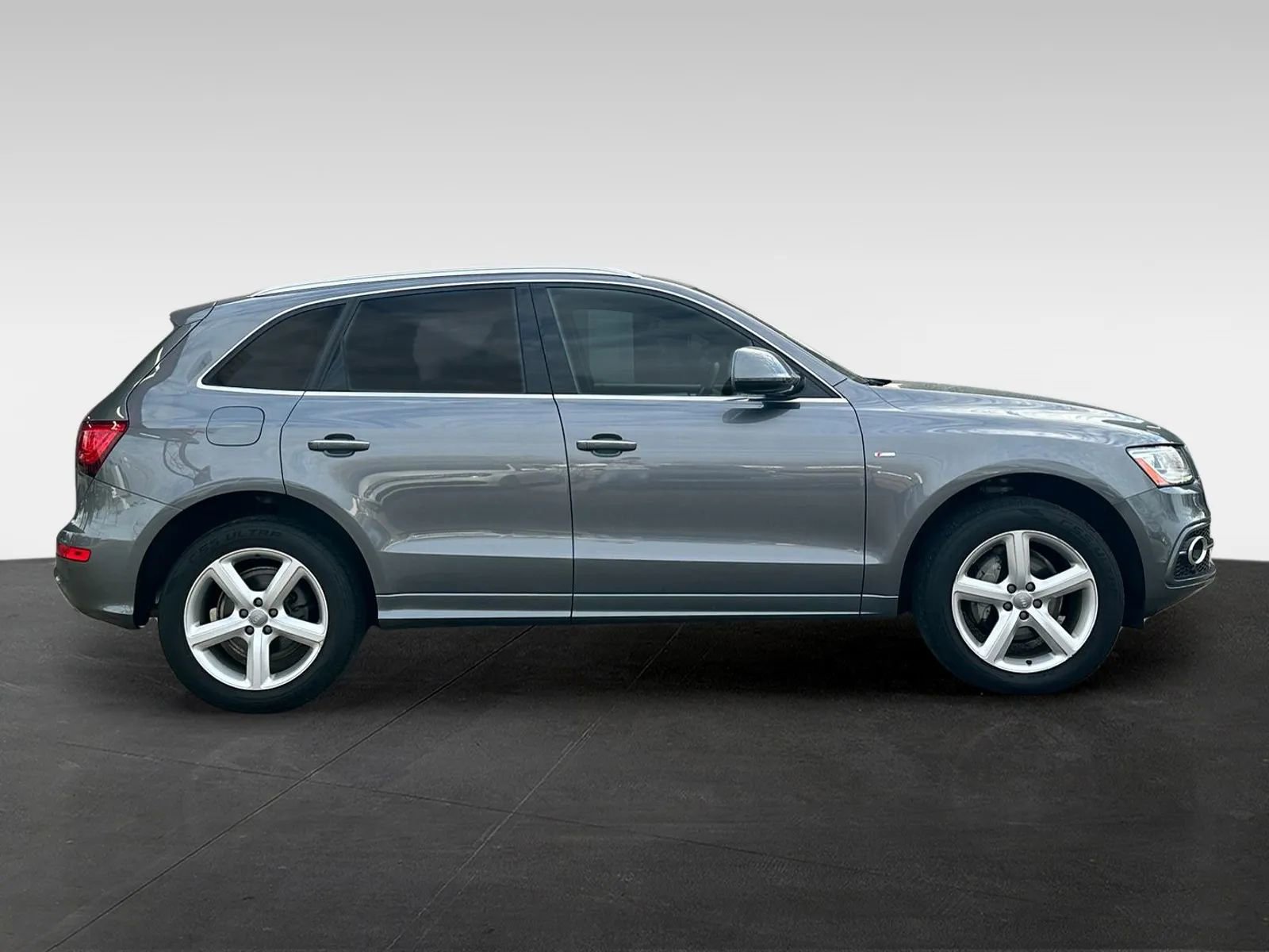 Used 2017 Audi Q5 2.0T Premium Plus w/ Technology Package AWD/4WD image 8